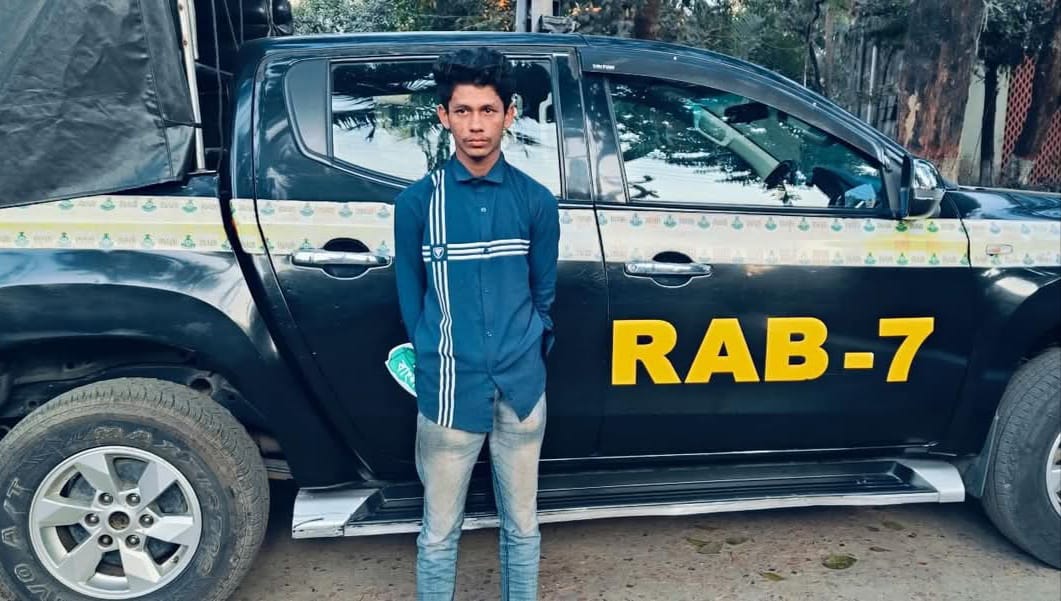 বাঁশখালীর চাঞ্চল্যকর ধর্ষণ মামলার পলাতক আসামি গ্রেপ্তার