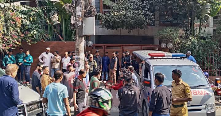 “আবুল খায়েরের মেয়ের জামাতার ঘরে ডাকাতি করার সময় গ্রেফতার ২।”