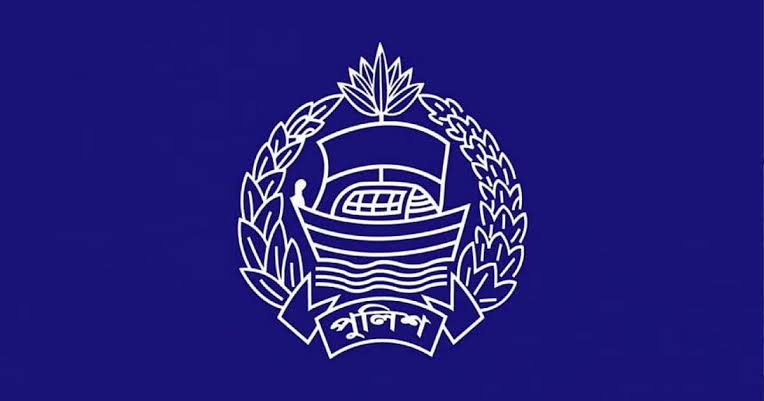 “পুলিশে’র ৪ ঊধ্বর্তন কর্মকর্তা আটক”