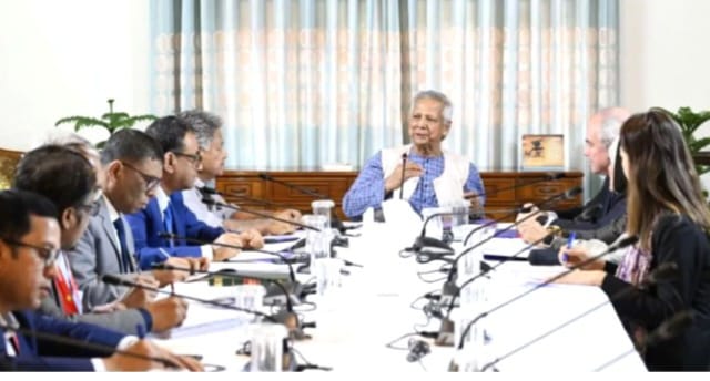 “শ্রম আইনকে বিশ্বমানের করার নির্দেশ প্রধান উপদেষ্টার”