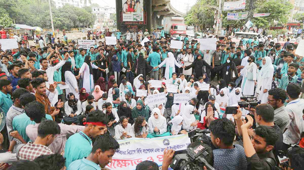 “দেশের সব পলিটেকনিকে শাটডাউন ঘোষণা”