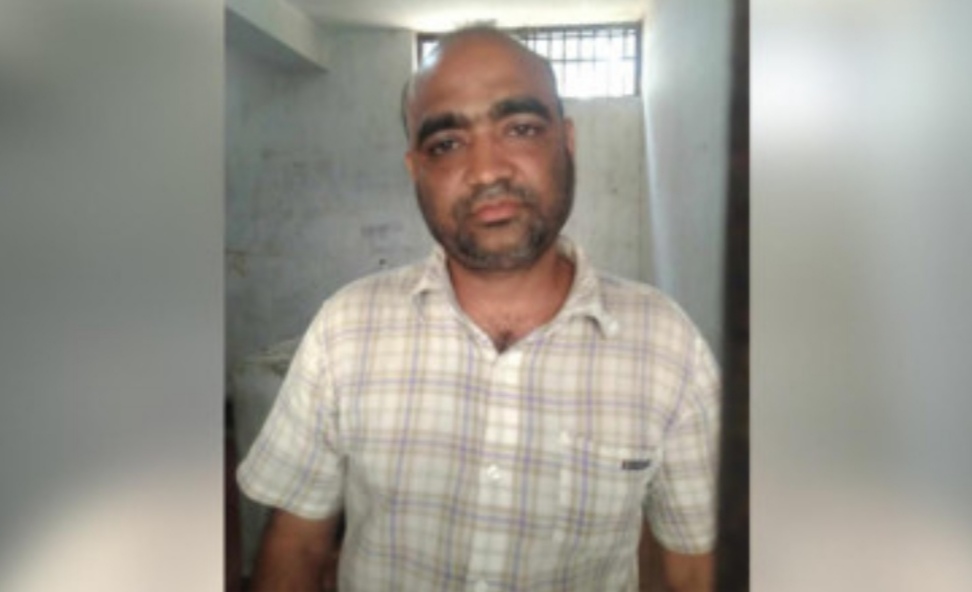“সাবেক এমপি ফারুক চৌধুরীর দেহরক্ষী গ্রেফতার”