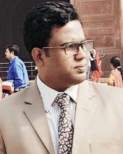 “স্বাস্থ্য সেবা মৌলিক অধিকার! দুধ বেচে বিড়ি খাওয়ার রাজ্যে?”