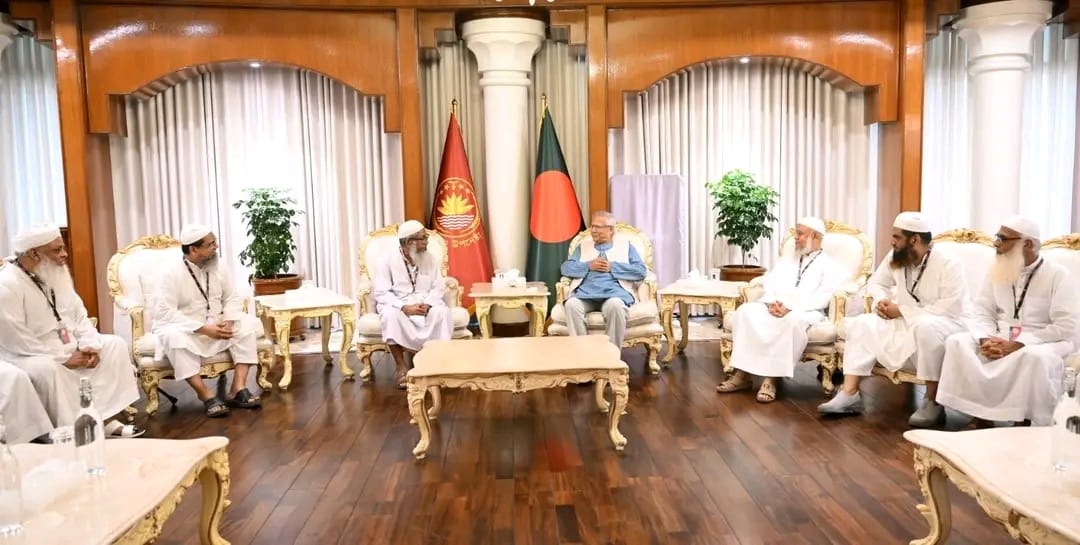 প্রধান উপদেষ্টার সঙ্গে হেফাজত নেতৃবৃন্দের সাক্ষাৎ