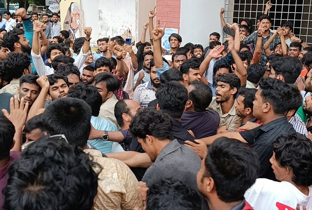 “রাবিতে রাকসু নির্বাচন নিয়ে সংঘর্ষ”
