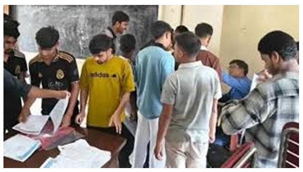 গাইবান্ধায় ভুল প্রশ্নে এইচএসসি পরীক্ষা, বিপাকে ২০ শিক্ষার্থী