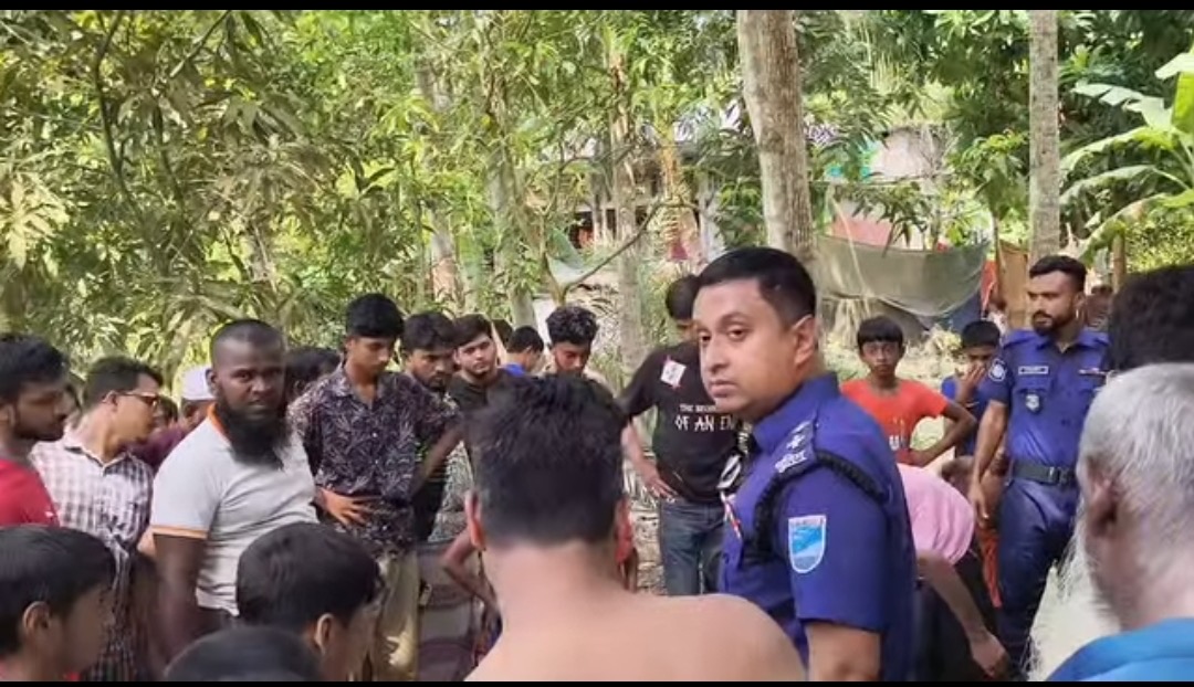 পুকুরপাড়ে গাছের ডালে লুঙ্গির ফাঁস, ছিঁড়ে পুকুরে পড়ল মাদকাসক্ত যুবকের নিথর দেহ