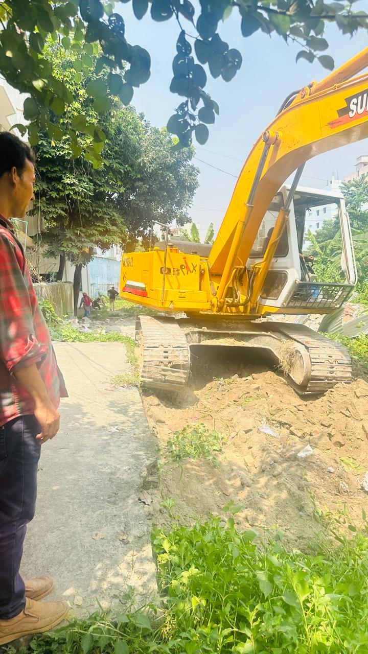 “স্থানীয় সংসদ সদস্যের হস্তক্ষেপে দীর্ঘদিন ধরে অবরুদ্ধ জনতা রাস্তা ফিরে পেল”