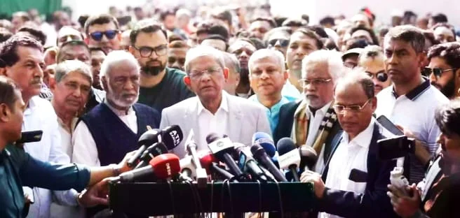 সংস্কার ও নির্বাচন মধ্যে কোন বিরোধ নেই সমান্তরালে এগিয়ে যেতে পারে: ফখরুল
