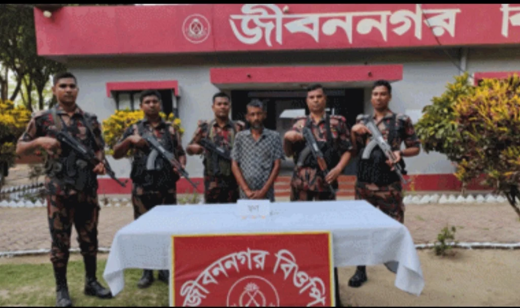 “ভ্যানচালকের শরীর থেকে পাওয়া গেল তিনটি স্বর্ণের বার”