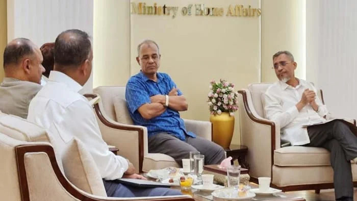 তারেক রহমানের দেশে আসা নিয়ে স্বরাষ্ট্র উপদেষ্টার সাথে কথা হয়েছে, তিনি খুব শীগ্রই ফিরবেন :বাবর