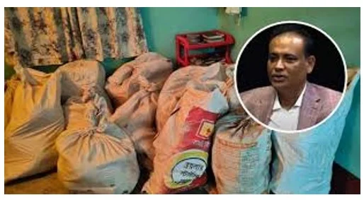 কর্ণফুলীতে সাবেক মন্ত্রী জাবেদের স্ত্রীর গাড়িচালকের বাসা থেকে দুদকের ২৩ বস্তা নথিপত্র জব্দ