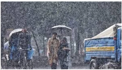 ঢাকায় ভোরে ভারি বৃষ্টি, সাগরে লঘুচাপ