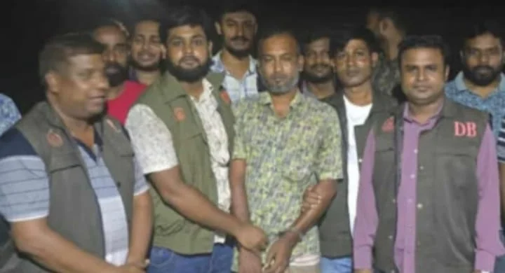 “যুবদল নেতা খুনের মামলায় আ.লীগ কর্মী গ্রেপ্তার”