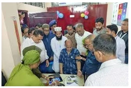 জনগণের দোরগোড়ায় সেবা পৌঁছাতে সরকার কাজ করছে: উপদেষ্টা ফারুক ই আজম