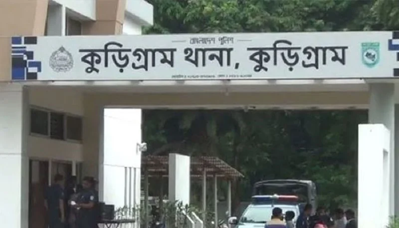 মব তৈরি করে আওয়ামী লীগ নেতাকে ছিনিয়ে নিলেন লীগের কর্মীরা।