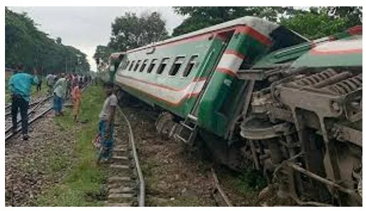 সিলেটে উদয়ন এক্সপ্রেস লাইনচ্যুত, রেল যোগাযোগ বন্ধ