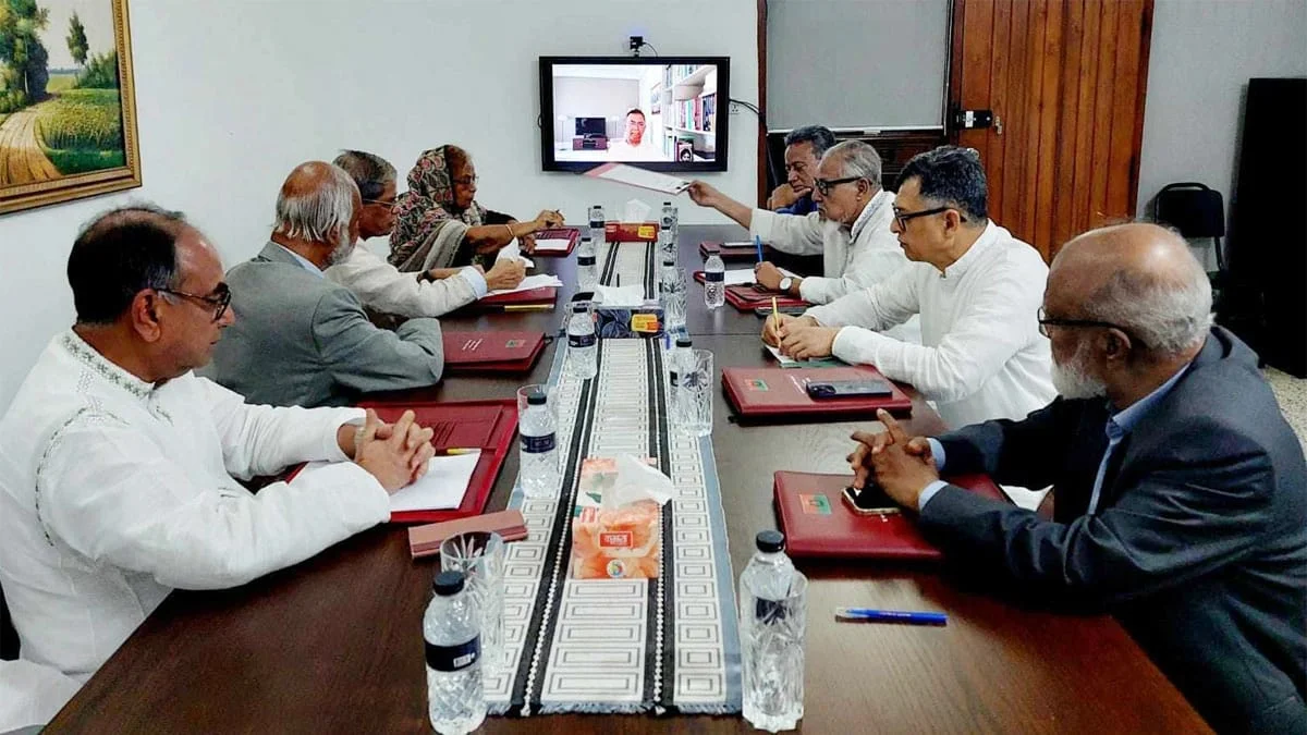 বিএনপির স্থায়ী কমিটির বৈঠকে গণভোট ও নির্বাচন একসাথে আয়োজনের দাবি