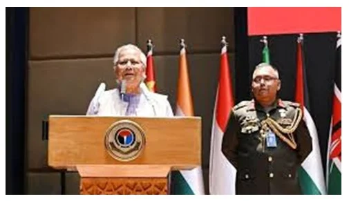 মিরপুরে ডিএসসিএসসি কোর্স ২০২৫-এর সনদ বিতরণ করলেন প্রধান উপদেষ্টা