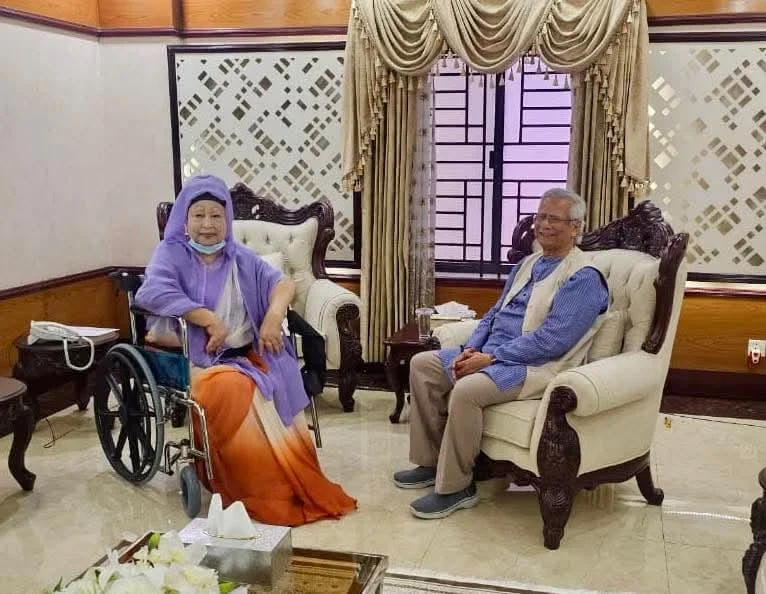 প্রধান উপদেষ্টার সাথে বেগম জিয়ার সৌজন্যমূলক সাক্ষাৎ