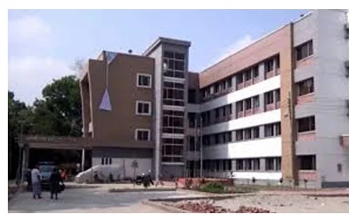 কোটালীপাড়ায় ককটেল হামলায় তিন পুলিশ সদস্য আহত