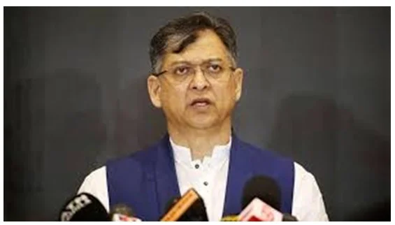 মবোক্রেসি সরকারের দুর্বলতার ফল, কঠোর হস্তে দমন করতে হবে: সালাহউদ্দিন আহমদ