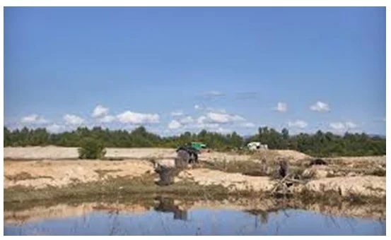 রাখাইনে বিমান হামলার বিকট শব্দে কক্সবাজার সীমান্তে আতঙ্ক, নির্ঘুম রাত কাটালেন বাসিন্দারা