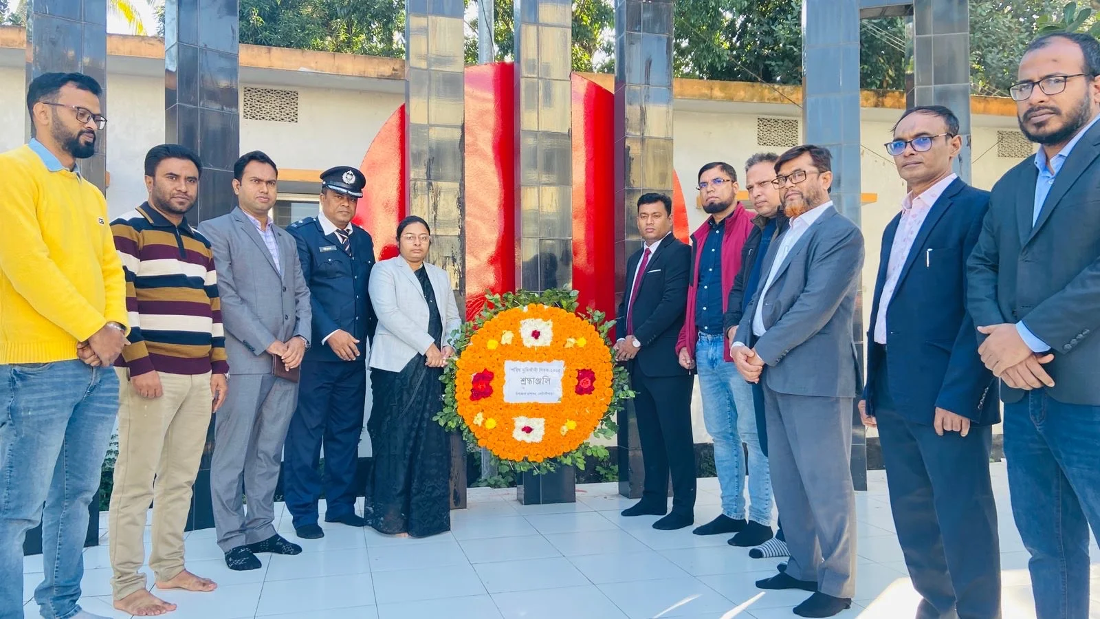 কোটালীপাড়ায় শহীদ মিনারে শ্রদ্ধাঞ্জলি দিয়ে শহীদ বুদ্ধিজীবী দিবস পালিত