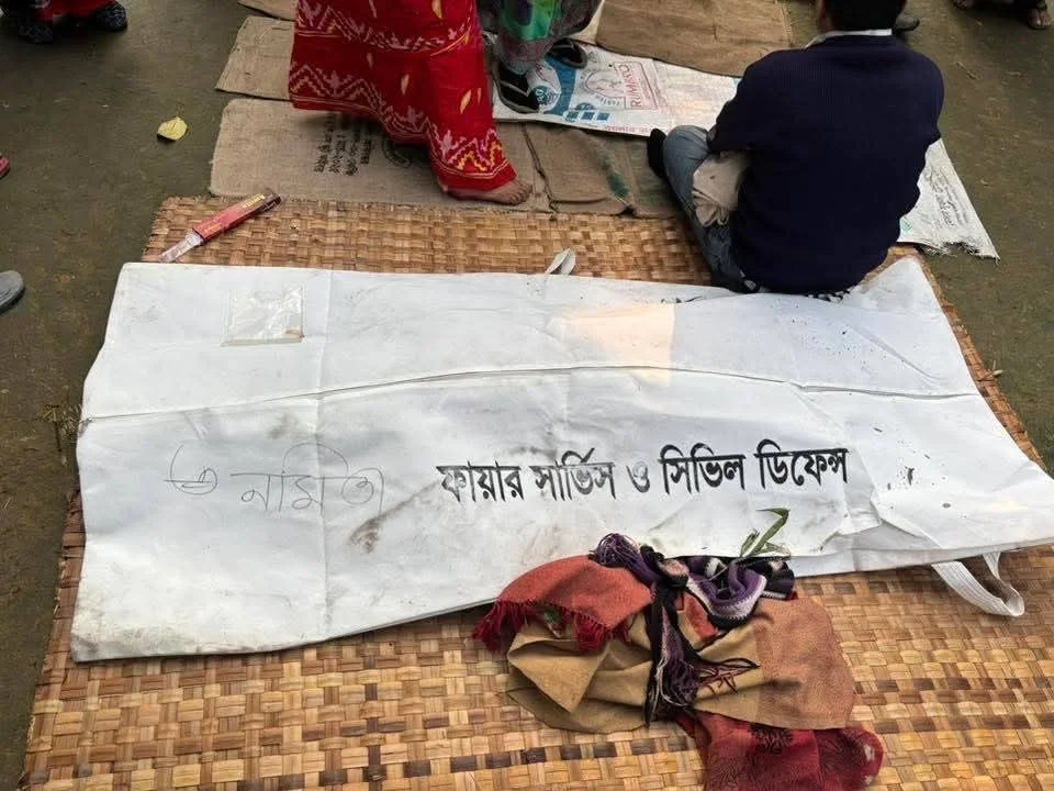 সড়ক দুর্ঘটনায় নিভে গেল কোটালীপাড়ার পাঁচ পরিবারের আলো, অনিশ্চিত ভবিষ্যতের মুখে লিমা–পলি ও ছয় বছরের এলেক্স