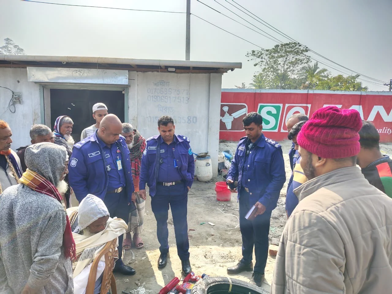 কোটালীপাড়ায় গভীর রাতে দুঃসাহসিক ডাকাতি, নিরাপত্তা প্রহরীকে মারধোর করে ৩টি দোকান থেকে ৬৫ লক্ষাধিক টাকার মালামাল লুট