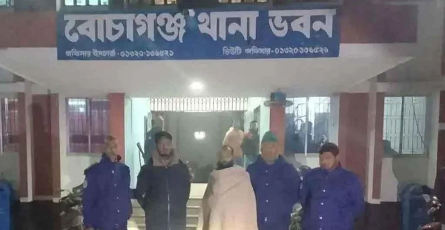 দলবল নিয়ে বাড়িতে ঢুকে চাঁদা দাবি, এনসিপি নেতাসহ দুইজন আটক