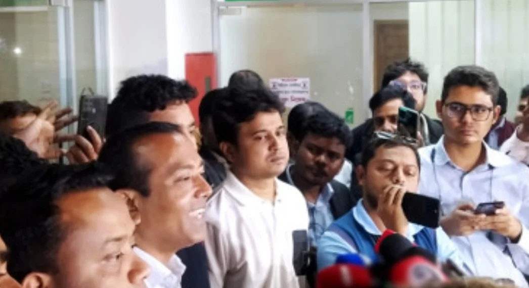 ছাত্রদলের নির্বাচন ভবন ঘেরাও কর্মসূচি স্থগিত: সোমবার ফের কর্মসূচি