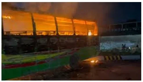 হেমায়েতপুরে পার্কিং করা বাসে আগুন