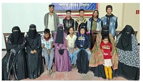 টেকনাফে মানবপাচারকারীর গুদাম থেকে ১৫ জন উদ্ধার
