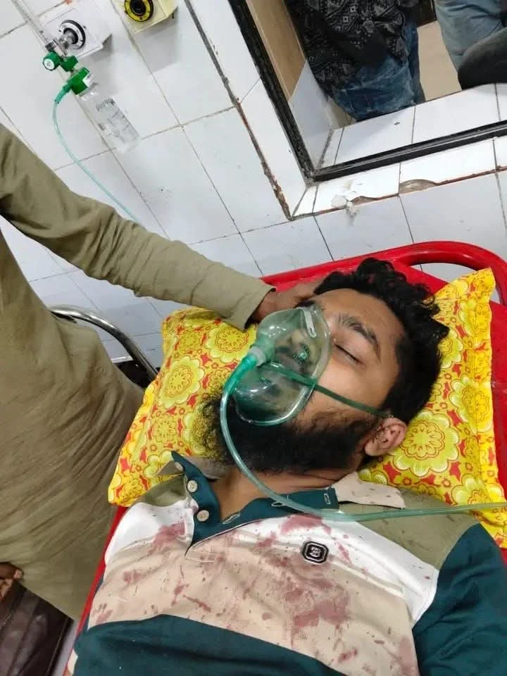 মোহাম্মদপুরে জুলাই হত্যা মামলার সাক্ষী ইব্রাহিমের ওপর হামলা, পঙ্গু হাসপাতালে যাচ্ছেন মামুনুল হক্ব
