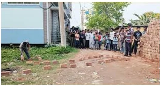 কুষ্টিয়ায় প্রকাশ্যে কুপিয়ে যুবক হত্যা