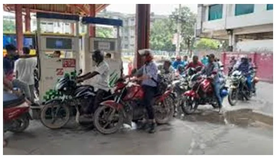 জ্বালানি মজুত ঠেকাতে ট্যাগ অফিসার, মাঠে বিজিবি