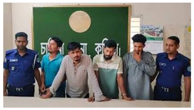 চান্দিনায় স্বামীর সামনে স্ত্রীকে তুলে নিয়ে দলবদ্ধ ধর্ষণ, গ্রেপ্তার ৪