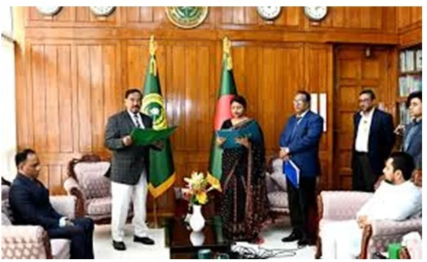 অবশেষে শপথ নিতে সংসদে যাচ্ছেন নুসরাত