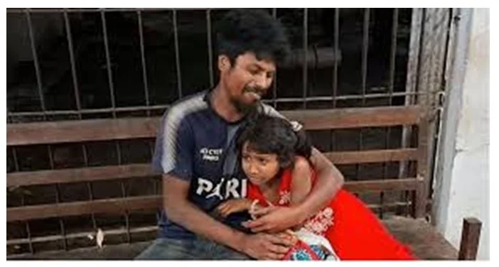 ঈদের কেনাকাটা শেষে ট্রেনের ধাক্কায় মা-শিশুর মৃত্যু