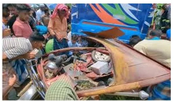 নেত্রকোনায় বাসচাপায় মা-মেয়েসহ নিহত ৪
