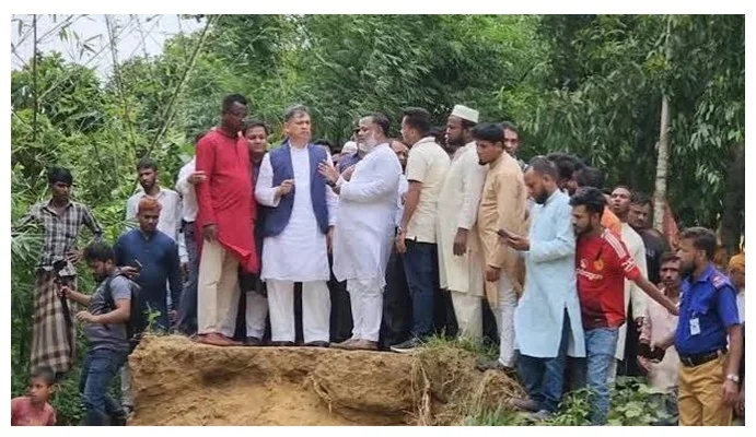 বন্যাদুর্গতদের পাশে সরকার, ২০ পরিবার পেল ঘর: স্বরাষ্ট্রমন্ত্রী