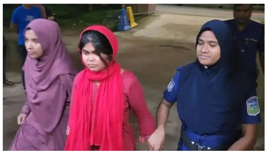 ফ্যামিলি কার্ড দেওয়ার কথা বলে টাকা নেওয়া, এনসিপি নেত্রী আটক